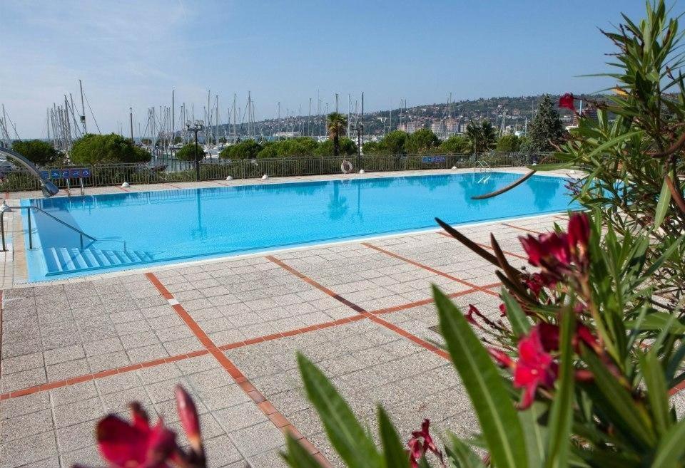 فيلا Floating House Mm, Marina بورتوروز المظهر الخارجي الصورة