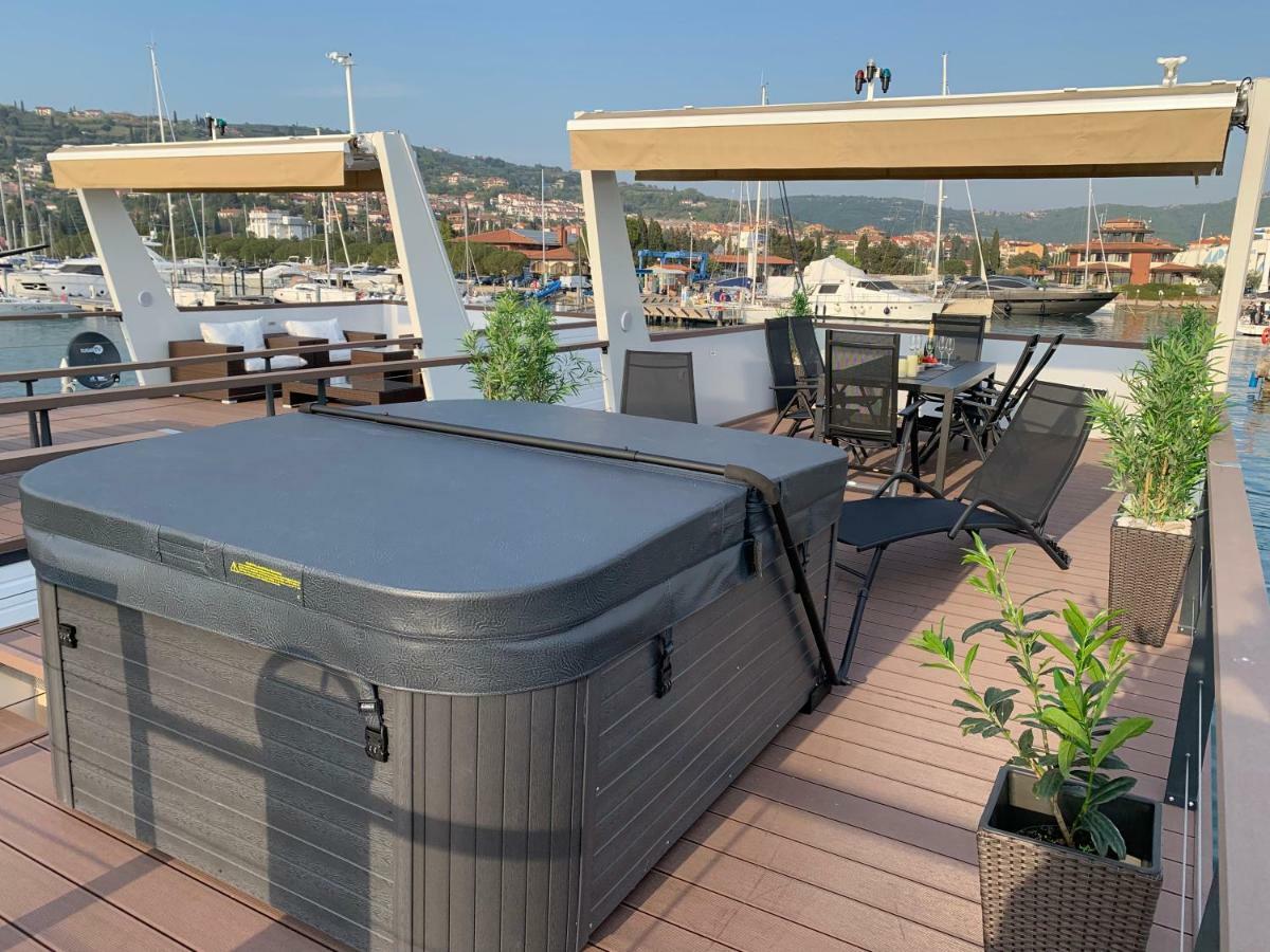 فيلا Floating House Mm, Marina بورتوروز المظهر الخارجي الصورة